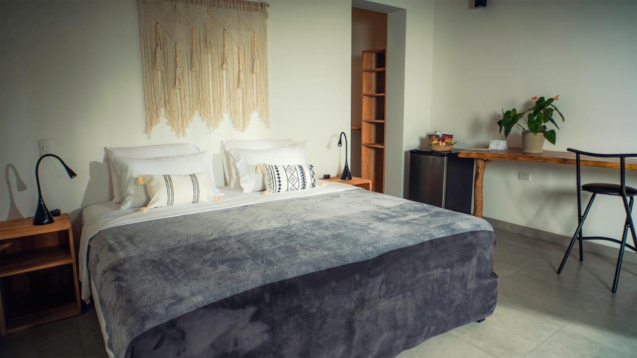 Vikara Bed and Breakfast Olón Eksteriør billede